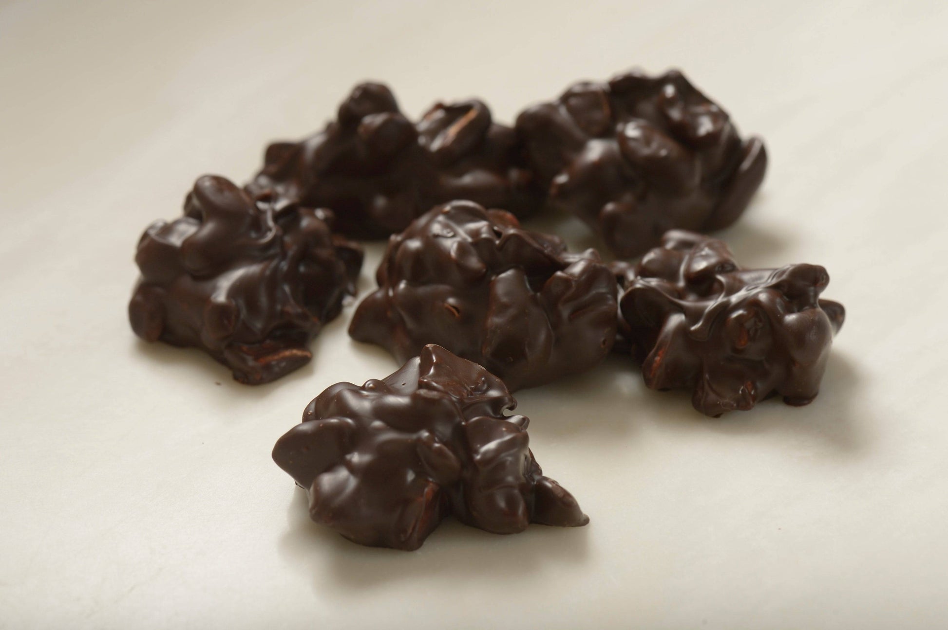 Gourmet Dark Chocolate Cashew Clusters - Mueller Chocolate Co